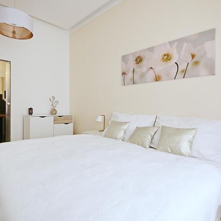 Luxury Center Apt. Charles Bridge Walking Distance Прага Екстериор снимка